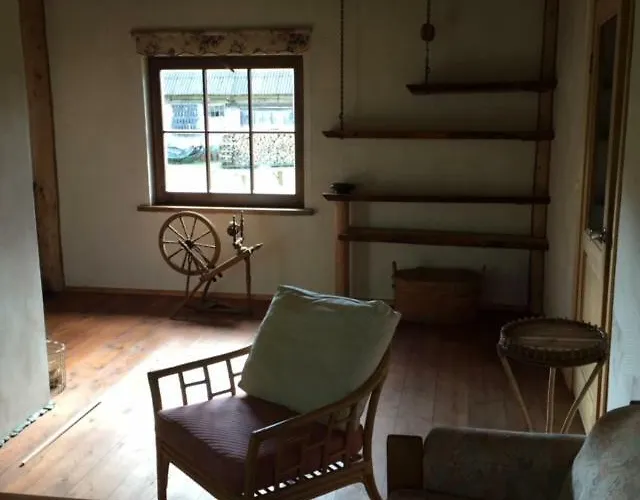 Aruvaelja Summerhouse * Lassi